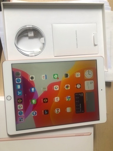 Apple iPad Wi-Fiモデル　ゴールド( 美品)