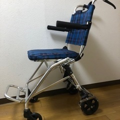 コンパクト介護車椅子