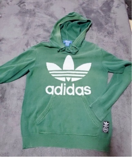 Adidasアディダス ニットパーカーロゴ イモ 浦添前田の服 ファッションの中古 古着あげます 譲ります ジモティーで不用品の処分