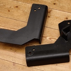 トヨタ グランビア ヒッチメンバー VCH16W 4 WD ガソリン　3.4L にて使用　2インチ角　取付ボルト付き マットブラックチッピング塗装