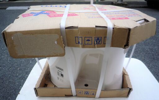 ☆TOTO CS140B #SC1 床置床排水大便器◆今まで以上の高い節水性も実現