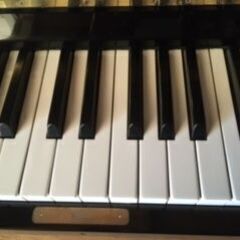カワイ　アップライトピアノ　中古品