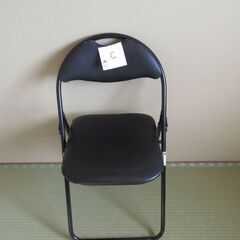 【Ｃ】折り畳み　パイプ椅子