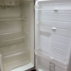 処分特価‼　現状品販売　●6●　大字電子　２ドア冷蔵庫　KRF-E227　2010年製　大容量２２７L　シルバーカラー　【リサイクルショップどりーむ天保山店】