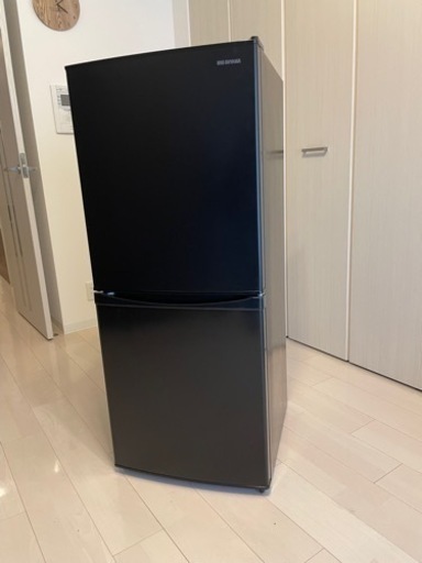 アイリスオーヤマ　冷蔵庫　2020年製　2ドア142Lブラック　IRSD-14A-B