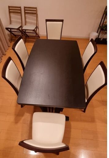 ダイニングテーブル+ 椅子X6