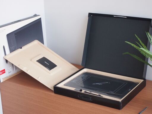【ワコム ペンタブレット Intuos Pro PTH-851】自宅まで取りに来てくれる方！