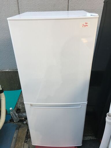 ☆中古 激安！！￥9,800！！ニトリ　106㍑2ドア冷蔵庫　家電　2018年製　NTR-106型　幅47cmｘ奥行49cmｘ高さ113cm　【BBM157】
