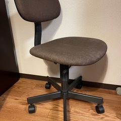 お譲りします：勉強用・オフィス用椅子（上下調整可能。）