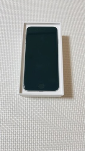 超美品☆ iPhone SE2 128GB ホワイト SIMフリー アップル