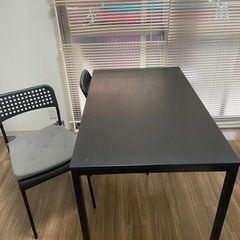 IKEA ダイニングテーブル　イス4脚