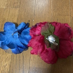 花のブローチ