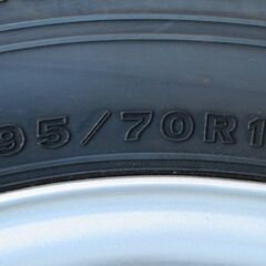 ダイナ・ハイエース・日野デュトロ等にどうぞ‼　新車外し4本セット195/70R15 106/104Ｌ LT 