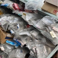 ラジコンパーツ、ボディー在庫まとめて　転売ヤー大歓迎