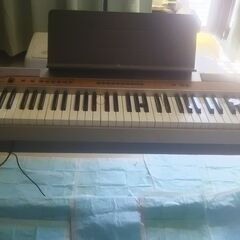 カシオ電子ピアノ　PX110
