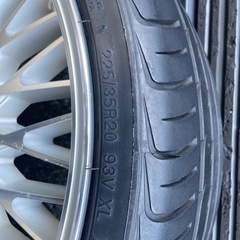 ハイエース　20インチ　ホワイトレター　値下げ中です