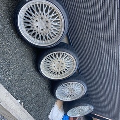 ハイエース　20インチ　ホワイトレター　値下げ中です