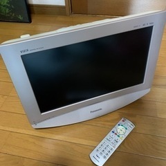 パナソニック　テレビ　　17インチ　