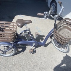 ブリヂストン電動アシスト自転車　三輪車