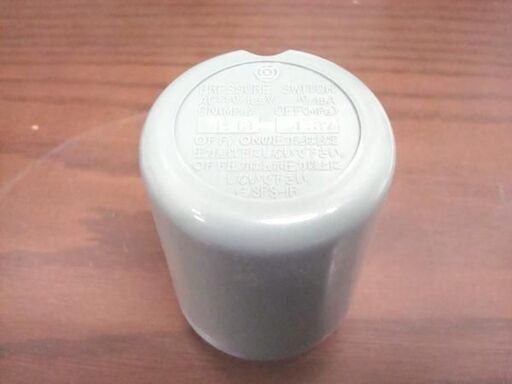 エアコンプレッサー用 圧力スイッチ 14気圧用 小売 AC 250/125V 