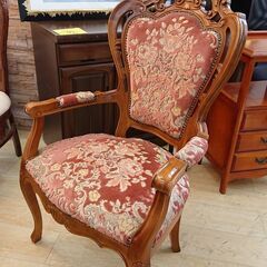 アンティーク家具 チェア 彫刻細工 布製 猫脚 ネコ脚 肘掛け 赤系 花柄□