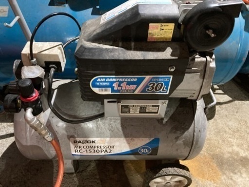 エアーコンプレッサー　100V 30L 使用半年