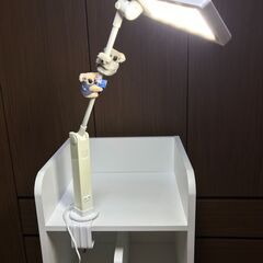 【無料】学習机用LED照明スタンド - 寝屋川市