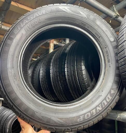 195/65R15⭐2018年!プリウス、ノア、ヴォクシー等に!バリ山!美品!ENASAVE!DUNLOP製サマータイヤ入荷しました − 愛知県