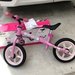 ストライダー風　トレーニングバイク　ピンク