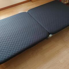 シングルサイズ  折り畳み式 ベッド