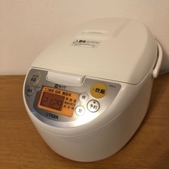 【決まりました】5.5号炊き　タイガー　炊飯器 JKD-V100(W)