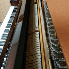 【ATLAS/高さ111cm】見た目が可愛いアトラス社アップライトピアノ