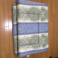 敷き布団　、毛布　ブルー系
