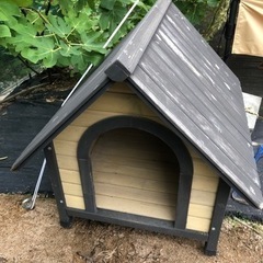 犬のハウス　犬小屋　木製