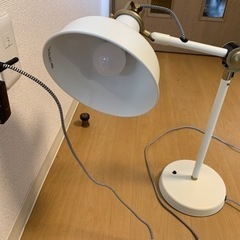 IKEA 電気スタンド照明