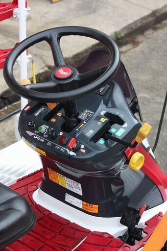 SOLD OUT】ヤンマ 田植機 新古車 6条植 YR6J 現行機種 12.9馬力 実働32