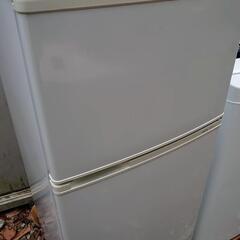 2010年式  SANYO  2枚ドア冷蔵庫
