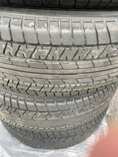 タイヤ、ホイール 未使用タイヤ ヨコハマ 215/60-17 4本 新車外し
