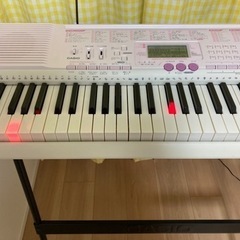 CASIOマイク付き光るピアノキーボード+専用台