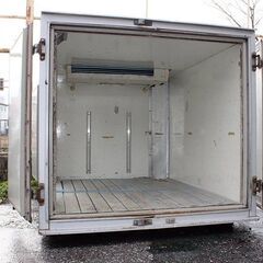 簡易倉庫に最適☆軽トラックの冷凍中古荷台です 簡易倉庫に最適☆軽トラックの冷凍中古荷台です