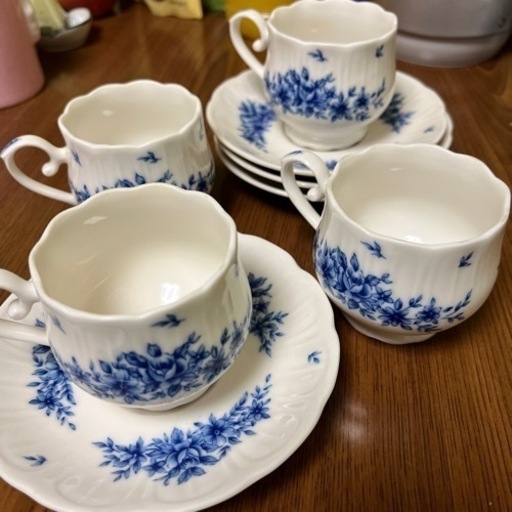 HOYAのティーカップセット
