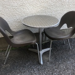 屋外用テーブル椅子セット
