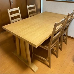 【ダイニングテーブル・チェア】天然木テーブルとIKEAチェアのセット