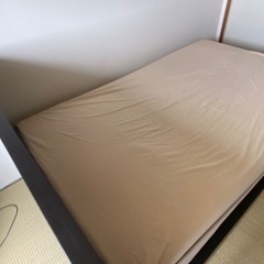 【ネット決済】IKEAのセミダブルベッド