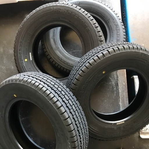 145/80r12 スタッドレス新品4本セットの画像