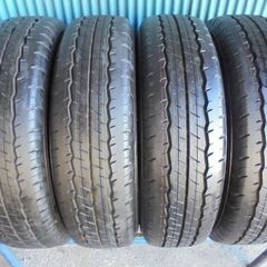 ダンロップ　SP175N　195/80R15　107/105L LT　4本　10分溝　2020年製造 新車外し　新品同様　極上品！