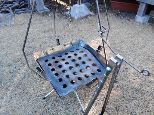 ユニフレームの焚き火台＋FGポット（専用ケース付き）