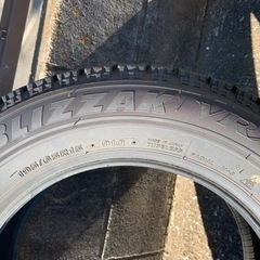 バリ山BSスタッドレスタイヤ　プリウスなどに