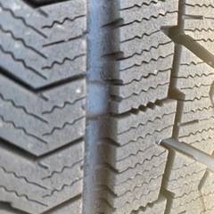 バリ山BSスタッドレスタイヤ　プリウスなどに