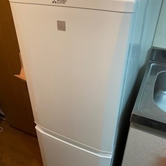 【ネット決済】【取引中】三菱冷凍冷蔵庫MR-P15EC